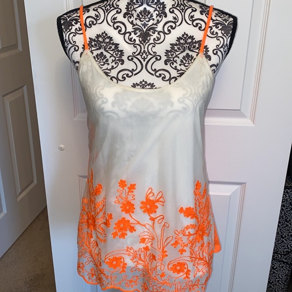 Daytrip Neón Orange Floral Embroidered Mesh Tank - Picture 8 of 14